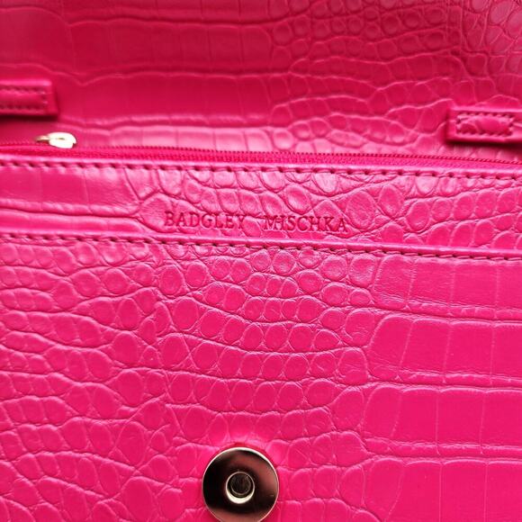 NWT BADGLEY MISCHKA PINK CROSSBODY BAG MSRP$99 VEGAN LEATHER - Picture 11 of 16